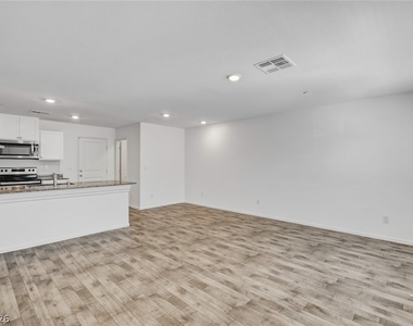 1137 Meadow Sparrow Place - Photo Thumbnail 14