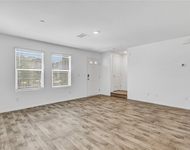 1137 Meadow Sparrow Place - Photo Thumbnail 15