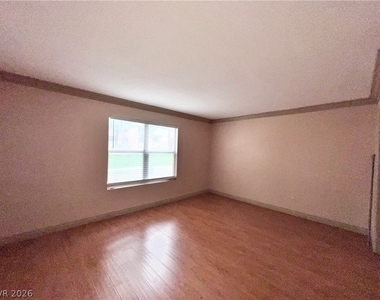 1150 N Buffalo Drive - Photo Thumbnail 20