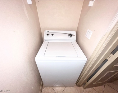 1150 N Buffalo Drive - Photo Thumbnail 28