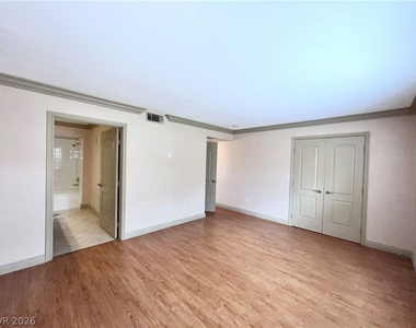 1150 N Buffalo Drive - Photo Thumbnail 23