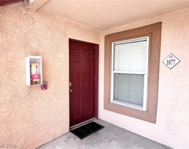 1150 N Buffalo Drive - Photo Thumbnail 4