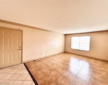 1150 N Buffalo Drive - Photo Thumbnail 6