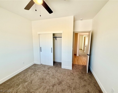461 E Comstock Street - Photo Thumbnail 15