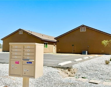 461 E Comstock Street - Photo Thumbnail 23