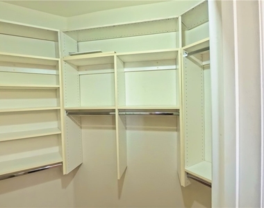 10403 Adams Chase Street - Photo Thumbnail 28