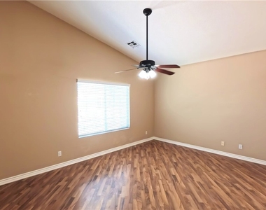 10403 Adams Chase Street - Photo Thumbnail 27