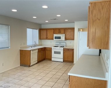 1301 Dream Bridge Drive - Photo Thumbnail 4