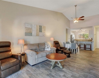 2851 Valley View Boulevard - Photo Thumbnail 13
