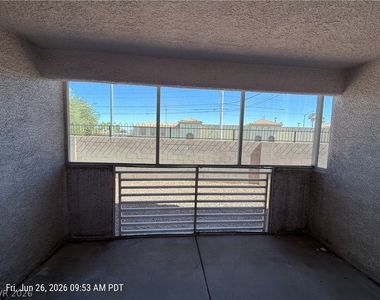 4555 E Sahara Avenue - Photo Thumbnail 11
