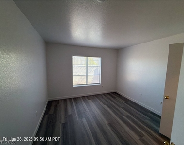 4555 E Sahara Avenue - Photo Thumbnail 10