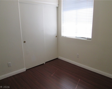 8049 Palace Estate Avenue - Photo Thumbnail 6