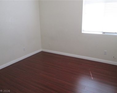 8049 Palace Estate Avenue - Photo Thumbnail 8