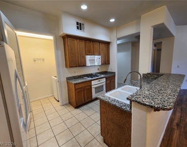 44 E Serene Avenue - Photo Thumbnail 23