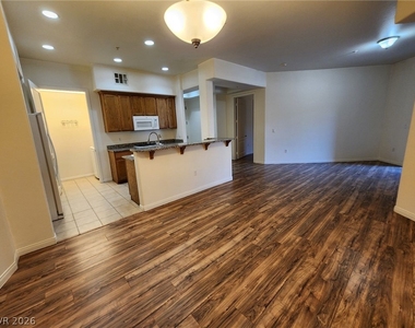 44 E Serene Avenue - Photo Thumbnail 20