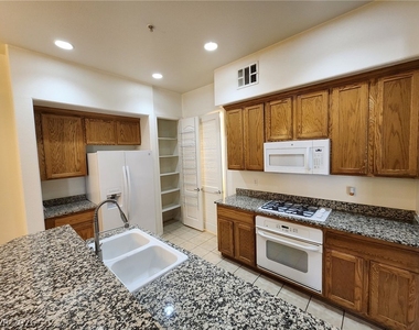 44 E Serene Avenue - Photo Thumbnail 27