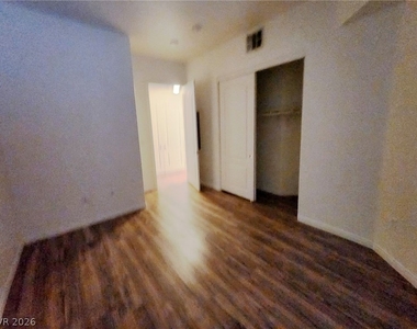 44 E Serene Avenue - Photo Thumbnail 36