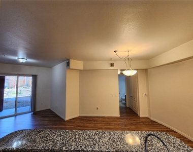 44 E Serene Avenue - Photo Thumbnail 25