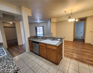44 E Serene Avenue - Photo Thumbnail 24