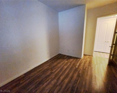 44 E Serene Avenue - Photo Thumbnail 35