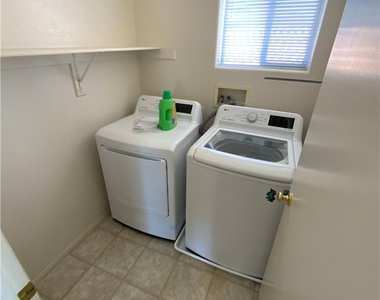 2392 Predera Avenue - Photo Thumbnail 9