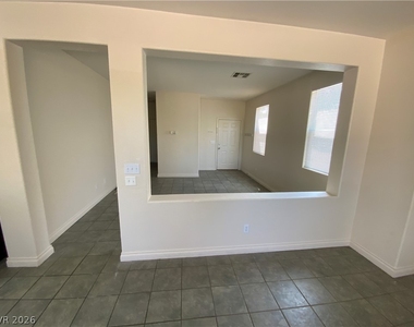 2392 Predera Avenue - Photo Thumbnail 4