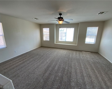 2392 Predera Avenue - Photo Thumbnail 6