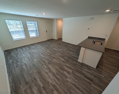 7388 Joanna Brook Street - Photo Thumbnail 1