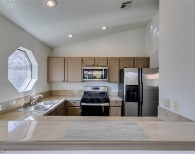 5054 S Rainbow Boulevard - Photo Thumbnail 23