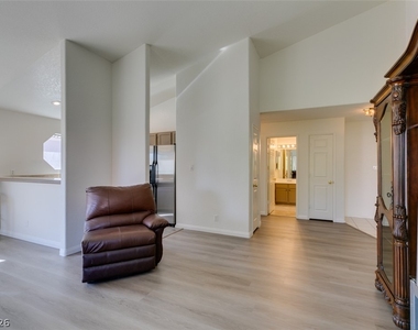 5054 S Rainbow Boulevard - Photo Thumbnail 13