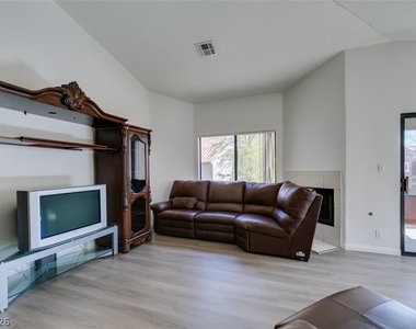 5054 S Rainbow Boulevard - Photo Thumbnail 8
