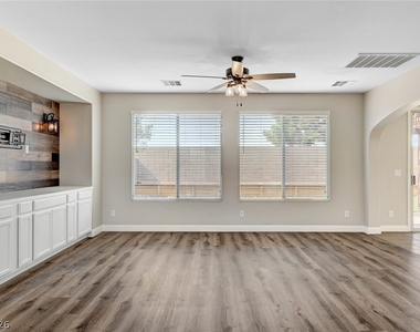 567 E Pinetop Lake Street - Photo Thumbnail 6