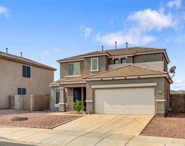 567 E Pinetop Lake Street - Photo Thumbnail 1