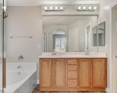 567 E Pinetop Lake Street - Photo Thumbnail 23