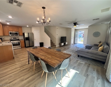 586 Brinkburn Point Avenue - Photo Thumbnail 6