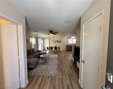 586 Brinkburn Point Avenue - Photo Thumbnail 2