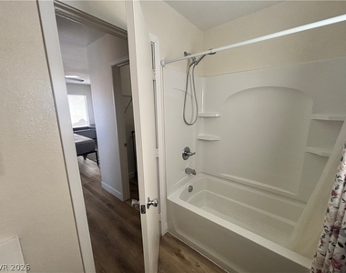 586 Brinkburn Point Avenue - Photo Thumbnail 19