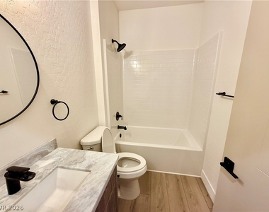461 E Comstock Street - Photo Thumbnail 12