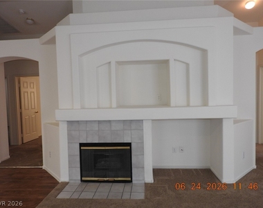 4916 Corsica Island Street - Photo Thumbnail 9