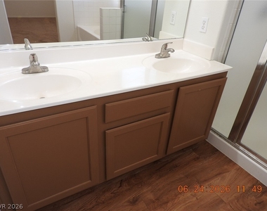 4916 Corsica Island Street - Photo Thumbnail 17