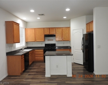 521 Dolphin Peak Court - Photo Thumbnail 11