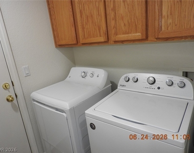 521 Dolphin Peak Court - Photo Thumbnail 18
