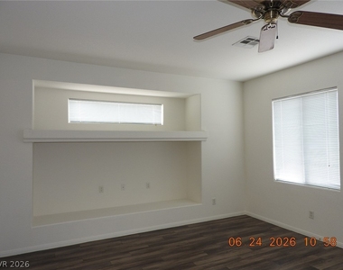 521 Dolphin Peak Court - Photo Thumbnail 6