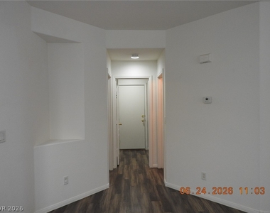 521 Dolphin Peak Court - Photo Thumbnail 14