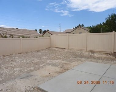 521 Dolphin Peak Court - Photo Thumbnail 34