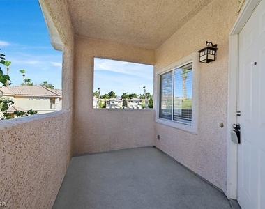 251 S Green Valley Parkway - Photo Thumbnail 28