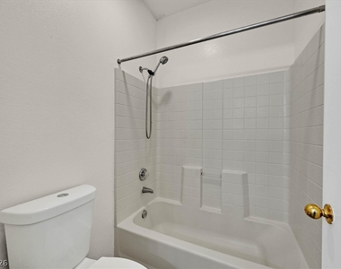251 S Green Valley Parkway - Photo Thumbnail 13