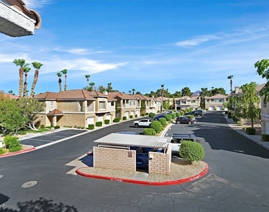 251 S Green Valley Parkway - Photo Thumbnail 17