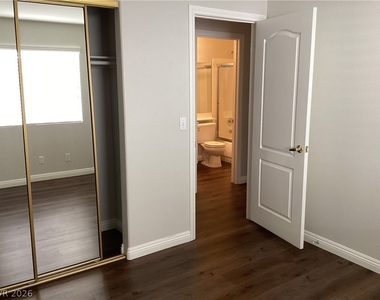 7632 Rockfield Drive - Photo Thumbnail 16