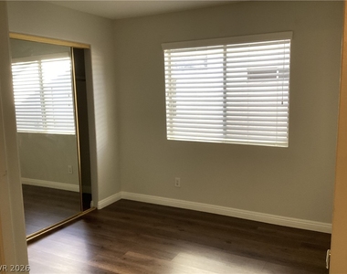 7632 Rockfield Drive - Photo Thumbnail 13